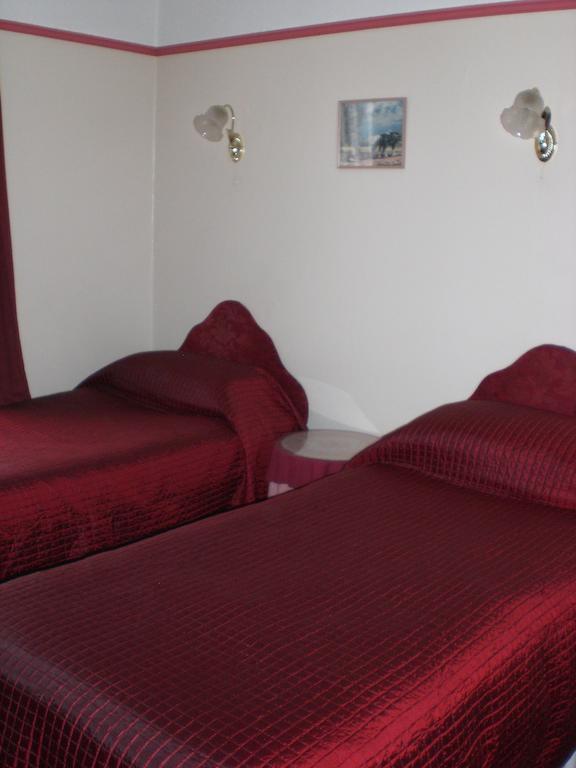 Melville Lodge Gatwick Хорли Номер фото