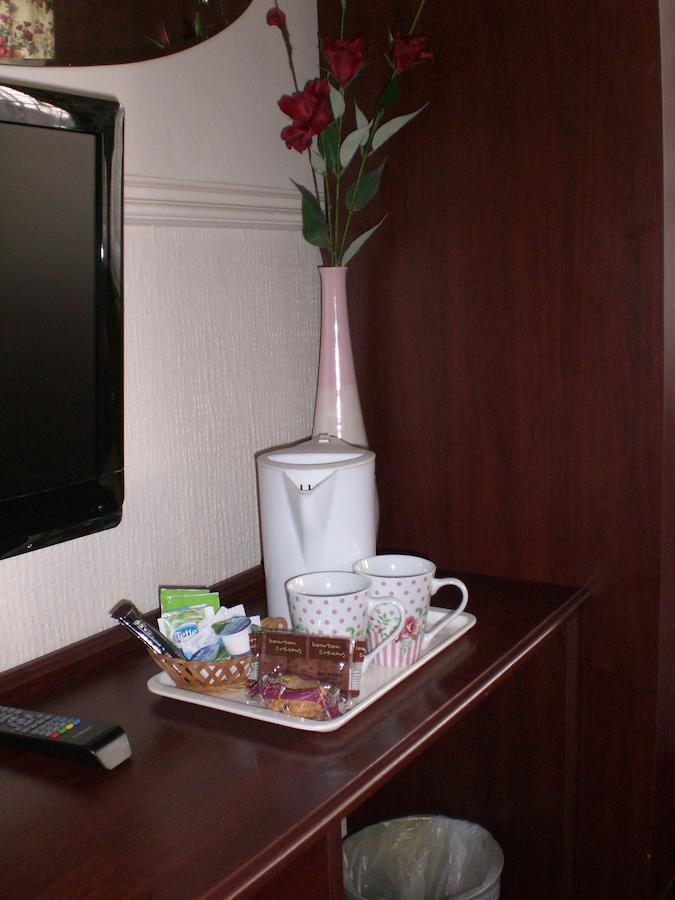 Melville Lodge Gatwick Хорли Номер фото